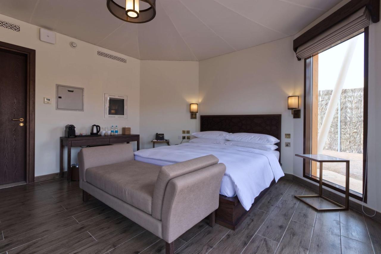 Hotel Al Badayer Retreat By Sharjah Collection à Margham Extérieur photo A bedroom at the resort